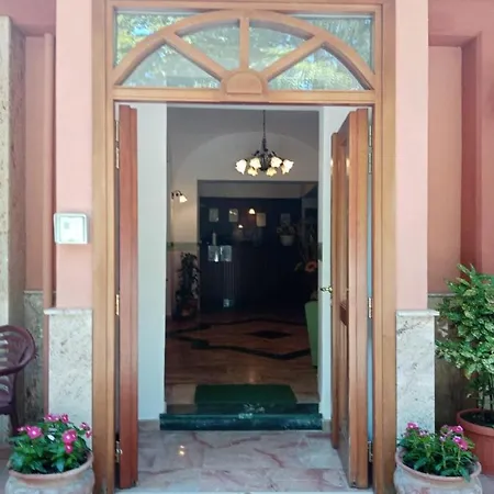 Orsini Ξενοδοχείο
